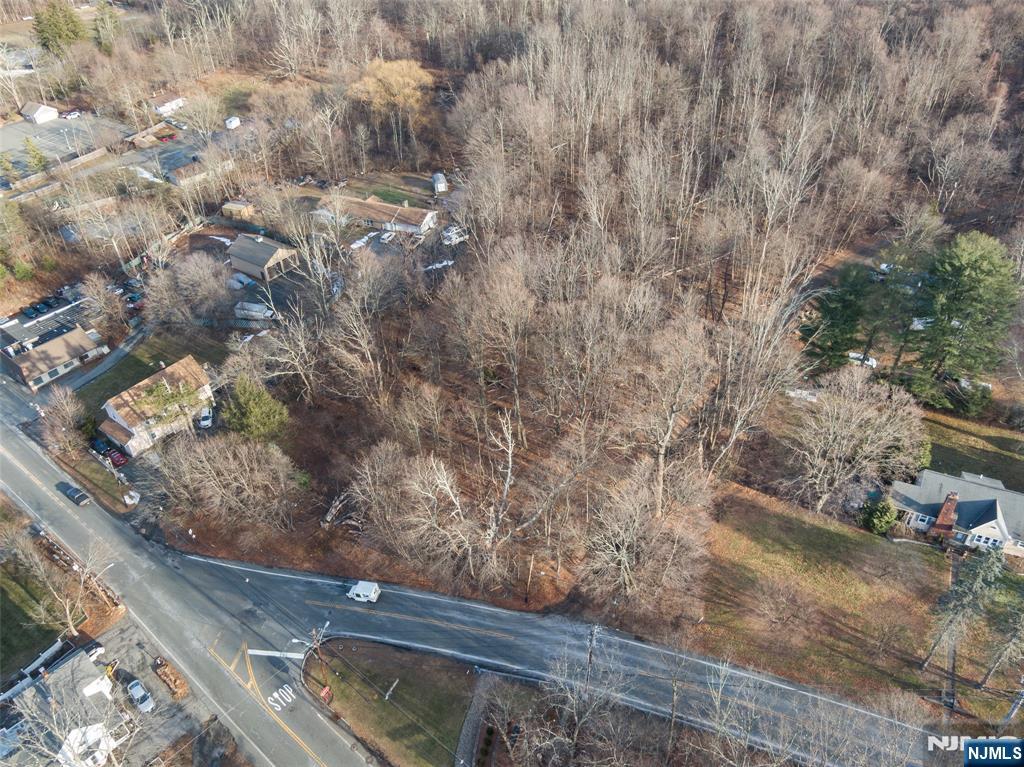 2046 Macopin, West Milford, NJ 07480 Listing Photo  4