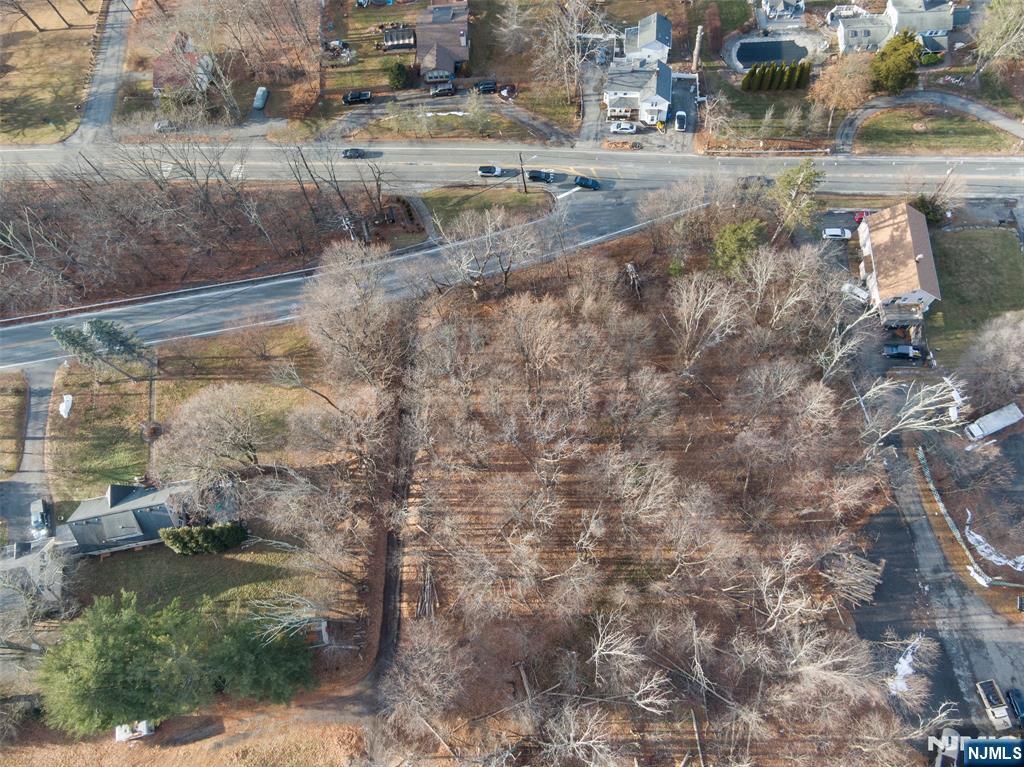 2046 Macopin, West Milford, NJ 07480 Listing Photo  8