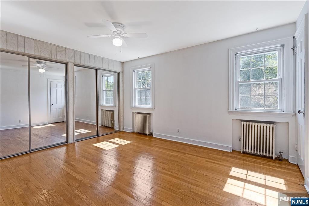 566 Barnett Place, Ridgewood, NJ 07450 Listing Photo  5