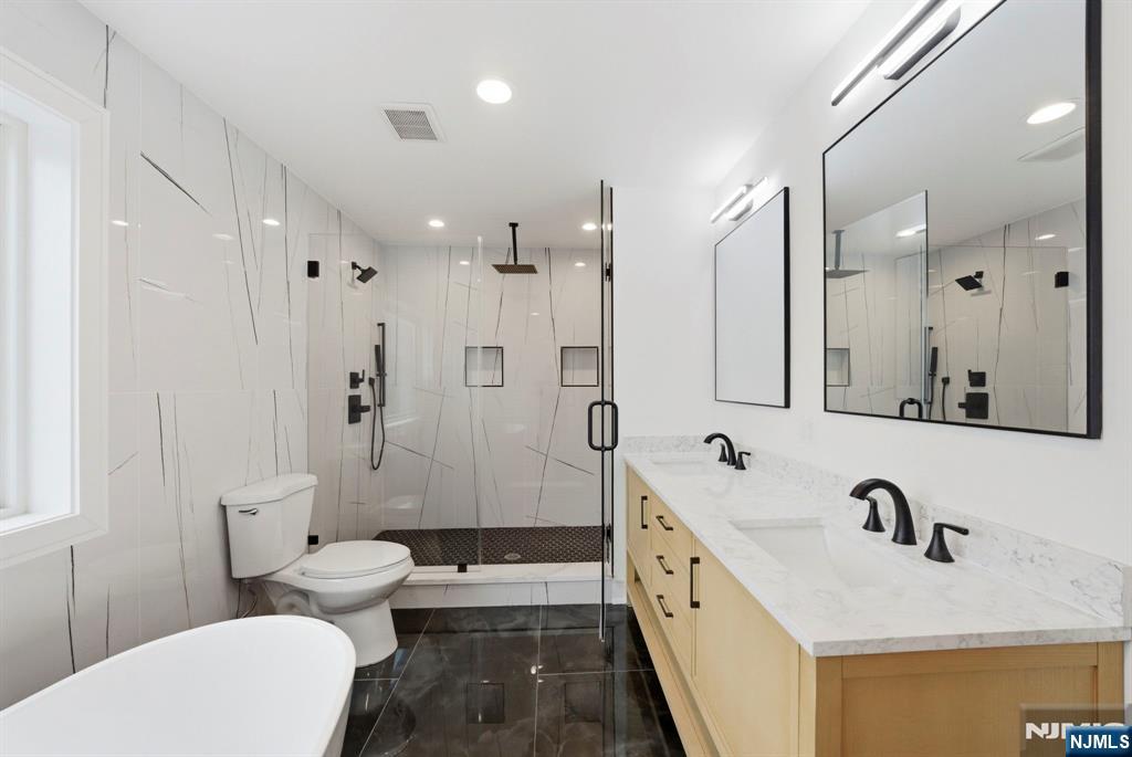110 Platt Avenue — photo 31