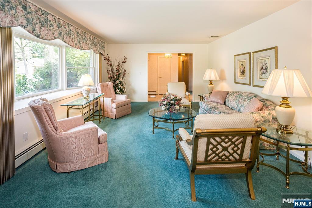 16 Feldstone Place - Photo 5