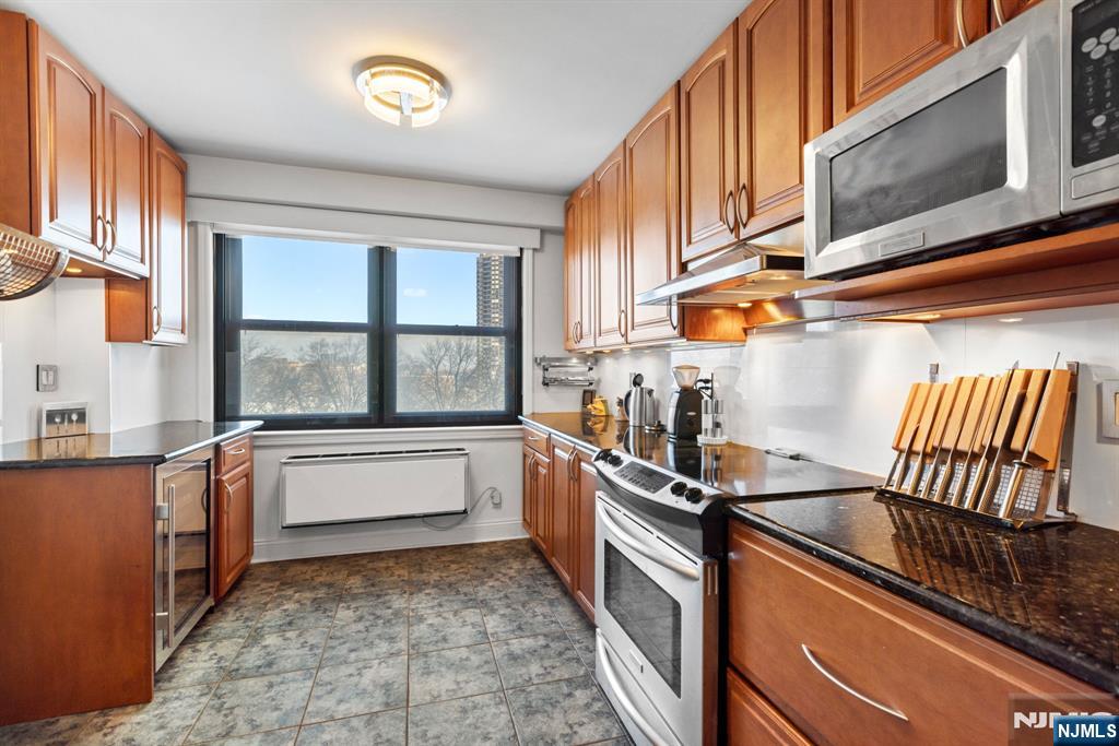 7855 Boulevard E, #6A, North Bergen, NJ 07047 Listing Photo  13