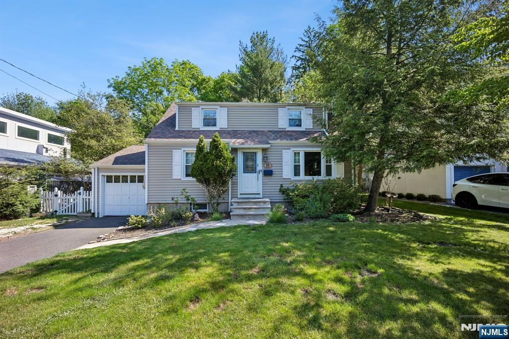 59 Delmar Avenue - Photo 1