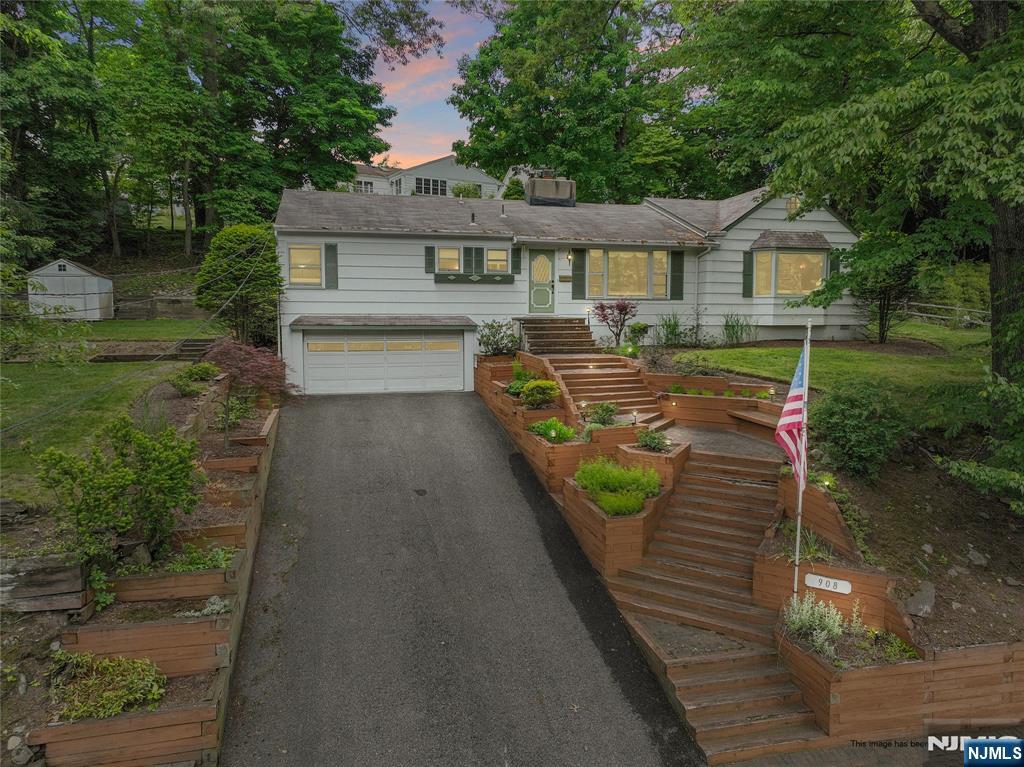Homes for sale in Midland Park, NJ | 908 N Monroe St, Midland Park, NJ 07450 | MLS# 26019725