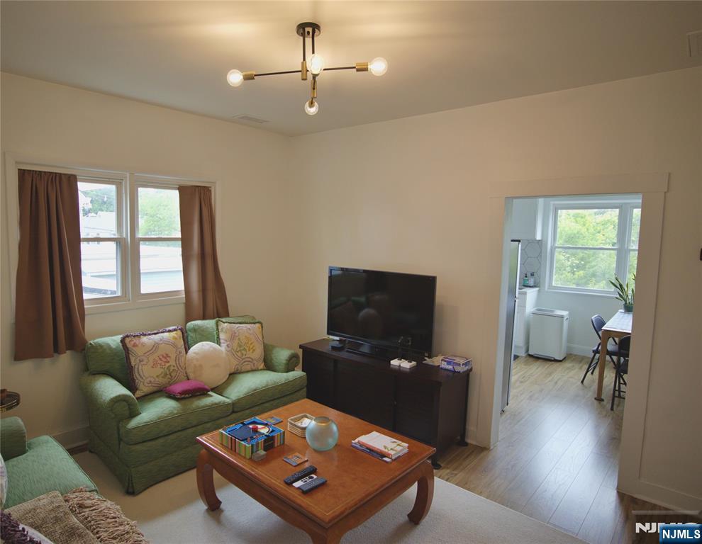 52 Donaldson Avenue 2 - Photo 4