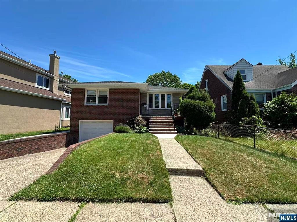 1018 Inwood Terrace - Photo 2