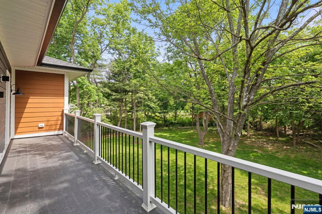 45 Riverview Terrace, Mahwah, NJ 07430 Listing Photo  12