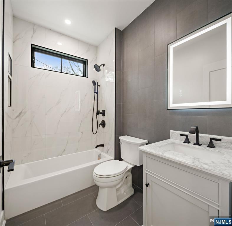 45 Riverview Terrace, Mahwah, NJ 07430 Listing Photo  14
