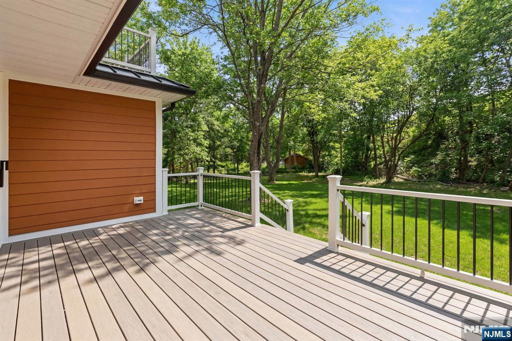 45 Riverview Terrace, Mahwah, NJ 07430 Listing Photo  23