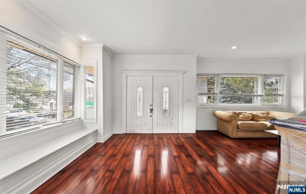 334 Brook Avenue - Photo 4