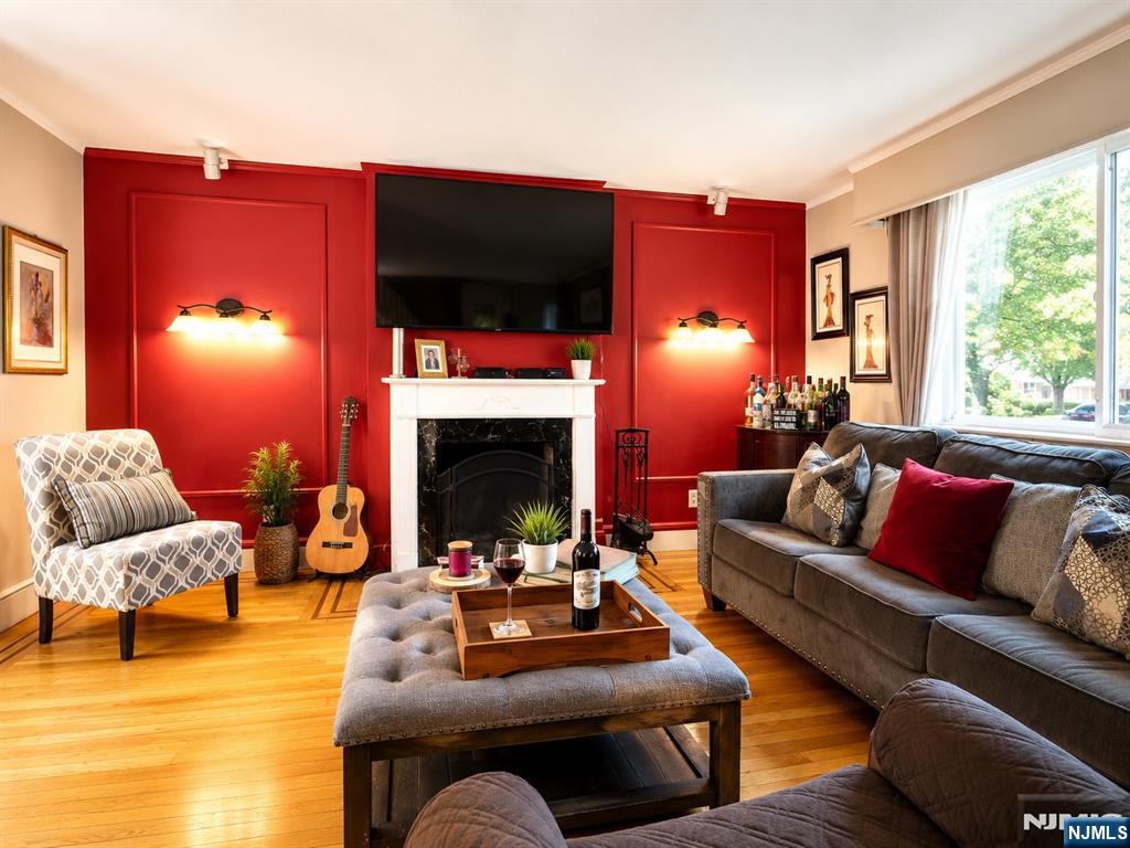 1016 Grace Terrace - Photo 2
