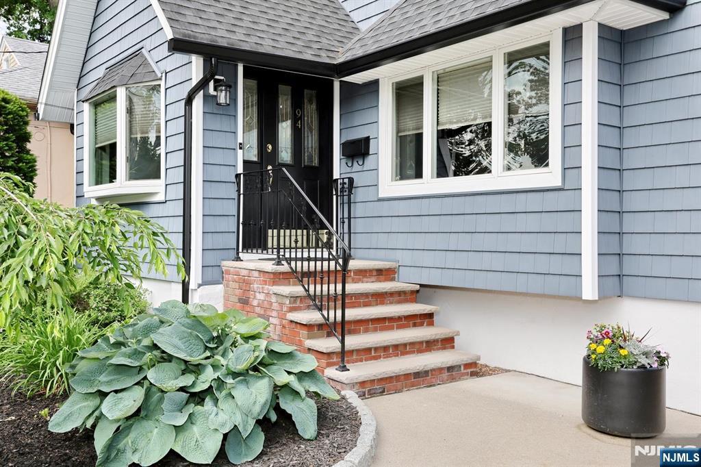 Homes for sale in Bergenfield, NJ | 94 Smith Ave, Bergenfield, NJ 07621 | MLS# 26019735
