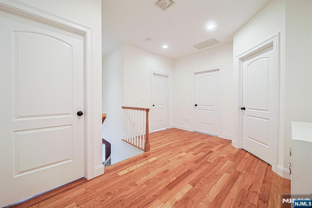 17 Fairmount Avenue — photo 39