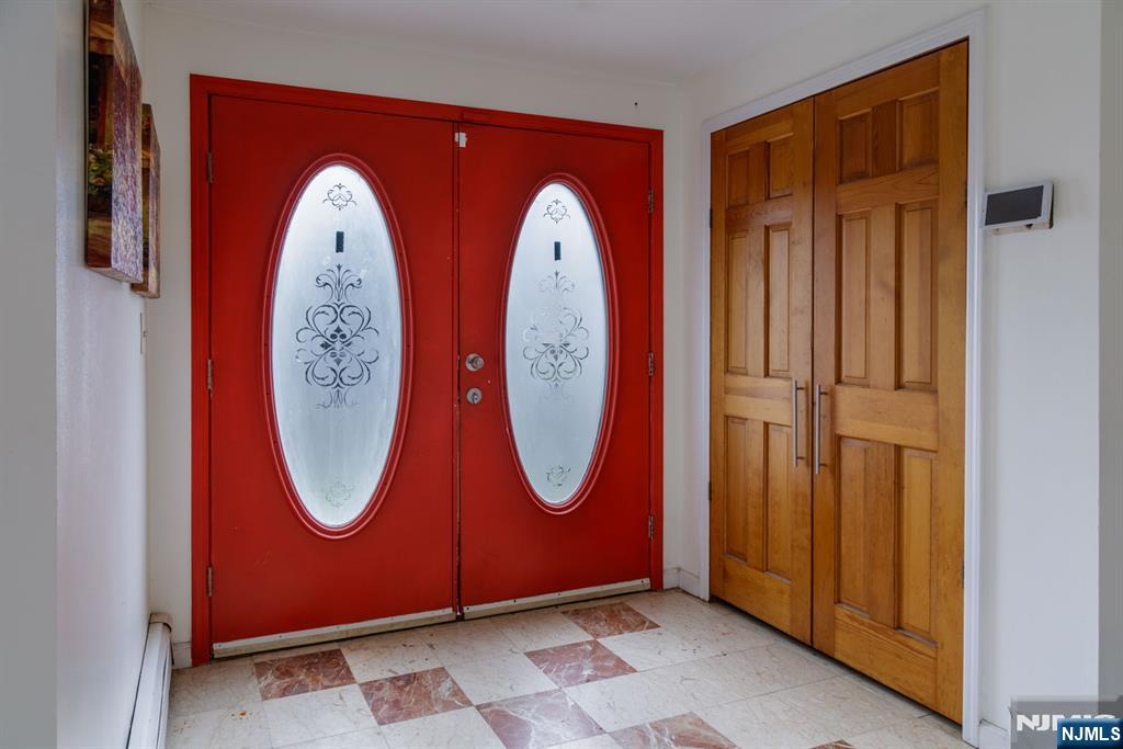 518 W Anderson Street - Photo 3
