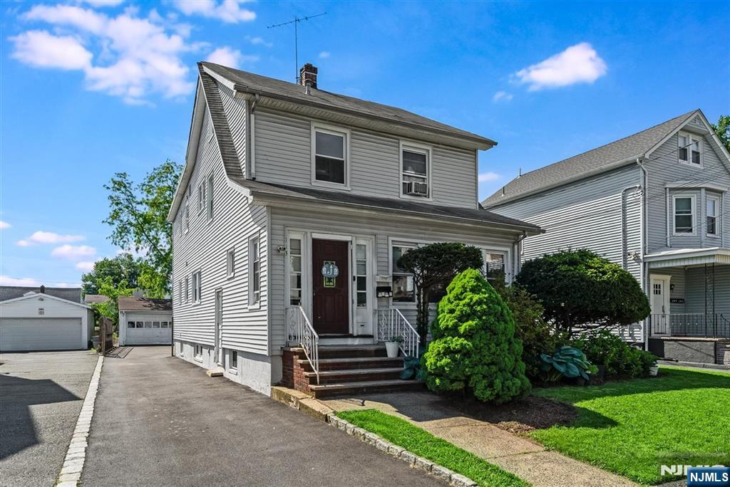 113 Harrison Street - Photo 1