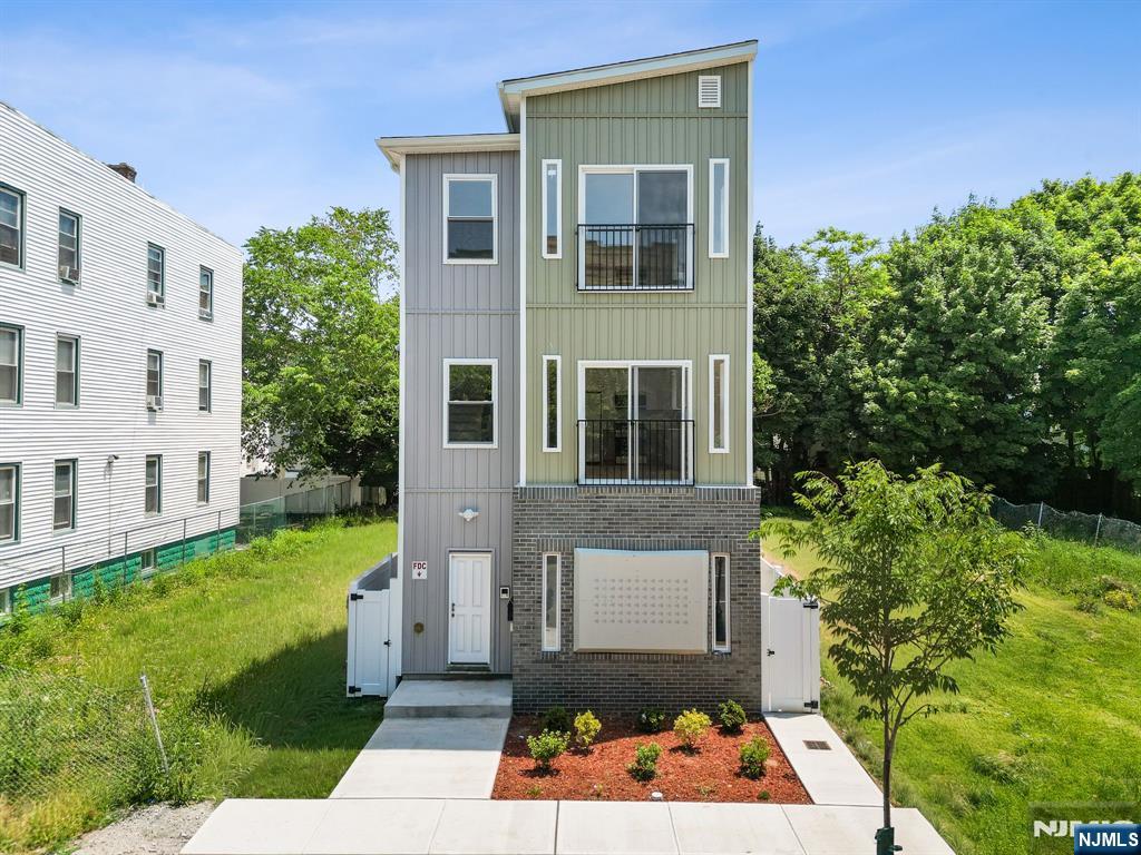 840 19th Street, Newark NJ — listing photo