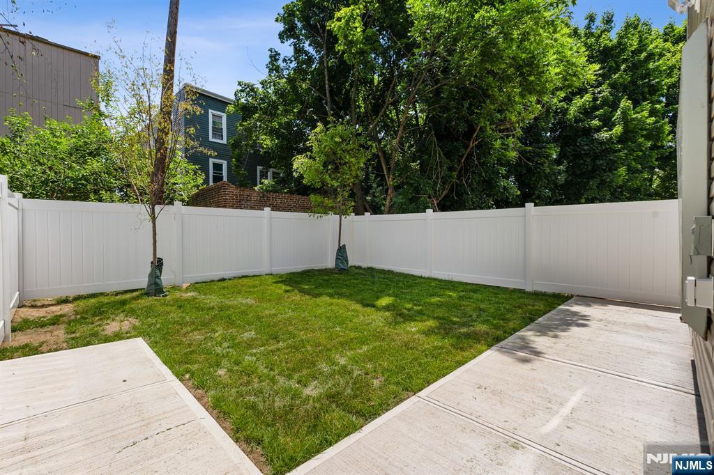 840 19th Street — photo 31