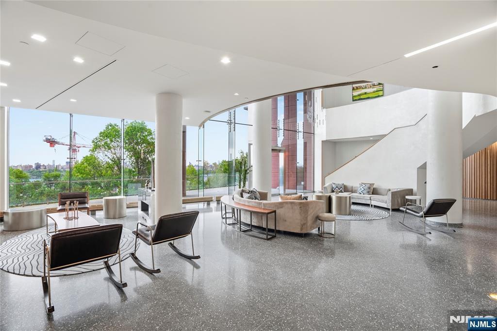 320 Adolphus Avenue #911 — photo 16