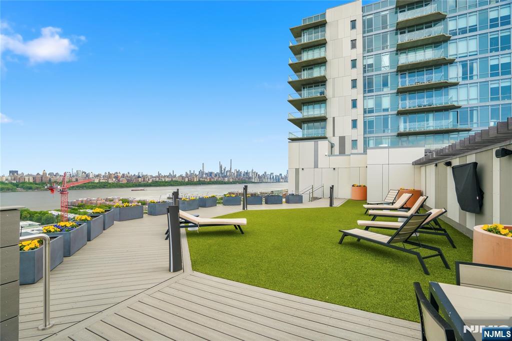 320 Adolphus Avenue #911 — photo 27