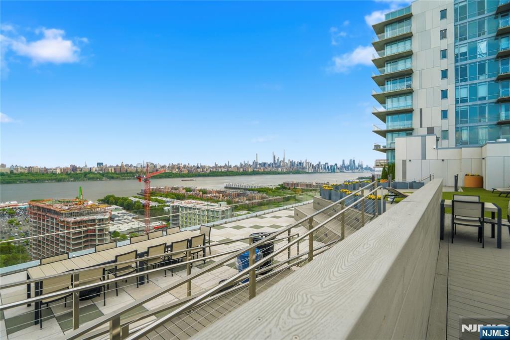 320 Adolphus Avenue #911 — photo 28