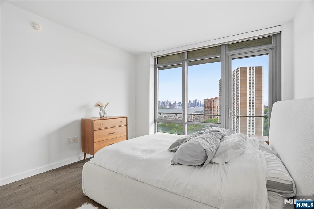 320 Adolphus Avenue #911 — photo 7