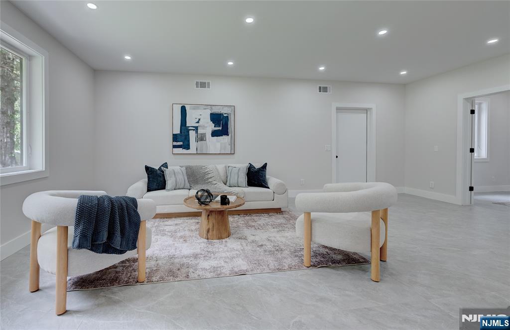 896 Union Valley Road, West Milford, NJ 07480 Listing Photo  12
