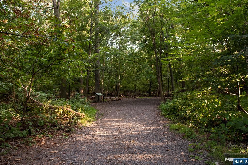15 Afterglow Avenue — photo 43
