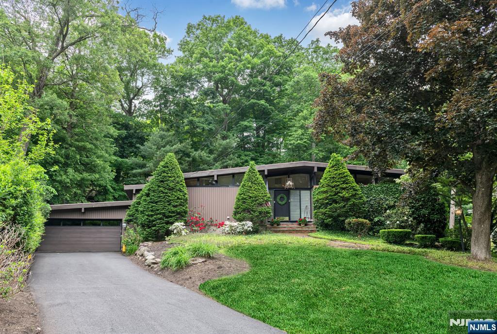 11 Kingsley Road - Photo 1