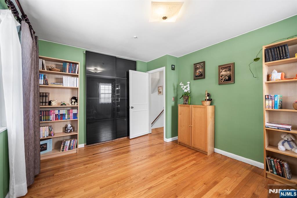 1095 Harvard Place — photo 27