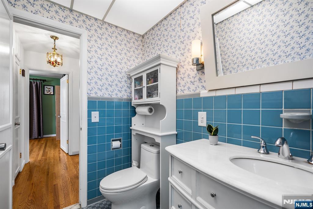 1095 Harvard Place — photo 32