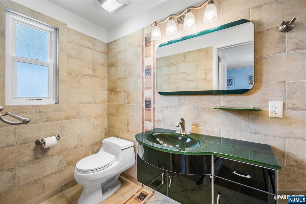 1095 Harvard Place, Fort Lee, NJ 07024 Listing Photo  36