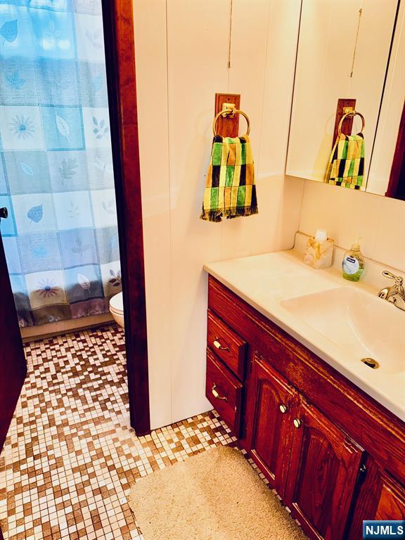Hall Full Bath