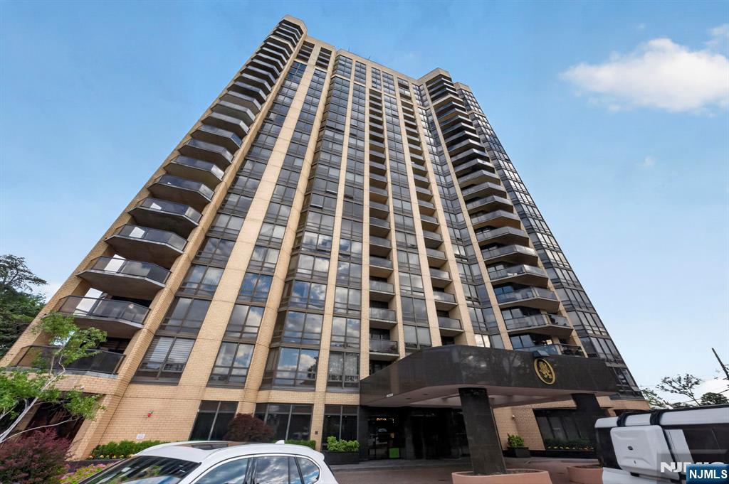 900 Palisade Avenue 2403 - Photo 1