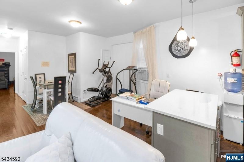 87 19th Street - Photo 4