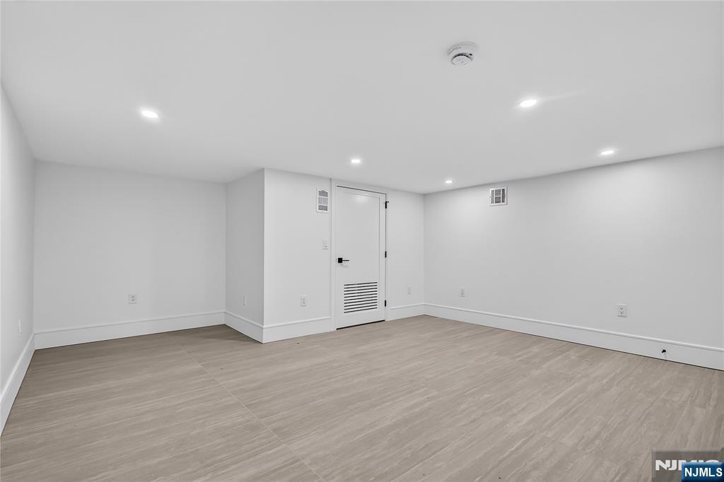 395 Hickory Avenue