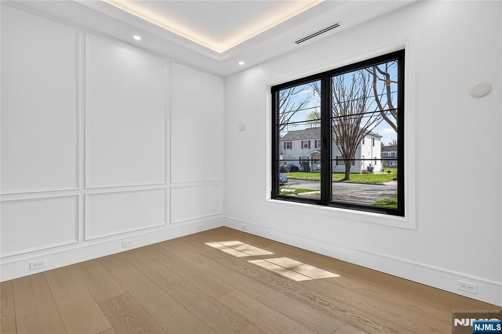 395 Hickory Avenue