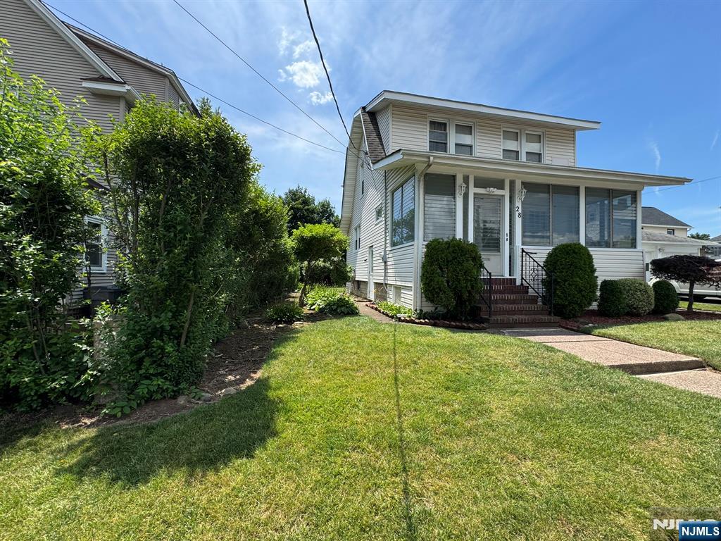 28 Van Houten Street - Photo 5