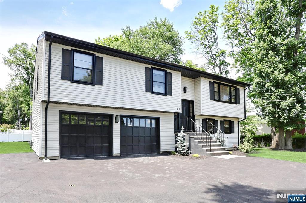 415 Goffle Road - Photo 2