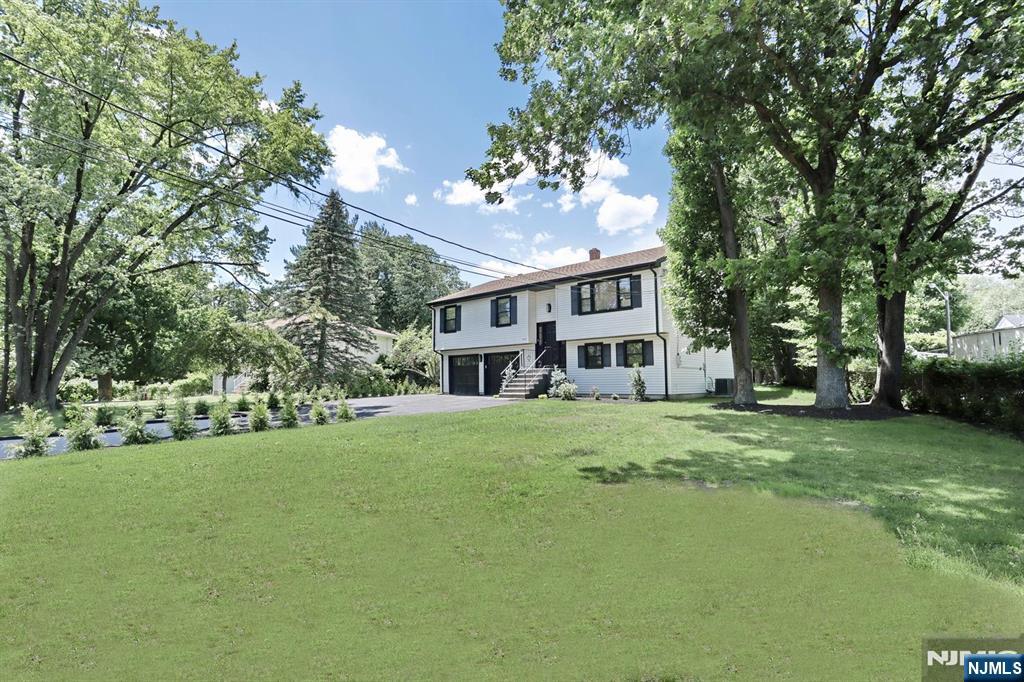 415 Goffle Road - Photo 3