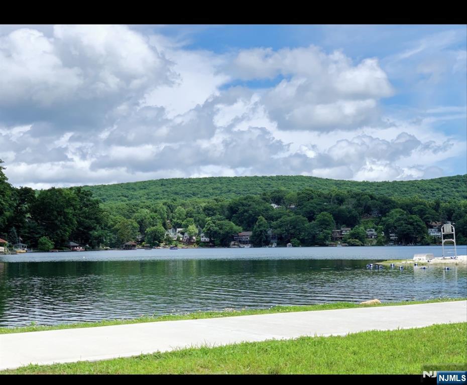 Homes for sale in Ringwood, NJ | 43 Bellot Rd, Ringwood, NJ 07456 | MLS# 26019812