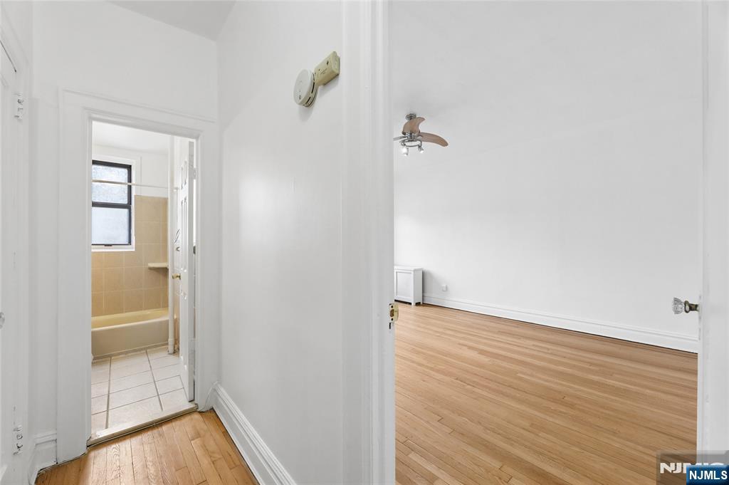 303 Hamilton Place #C2