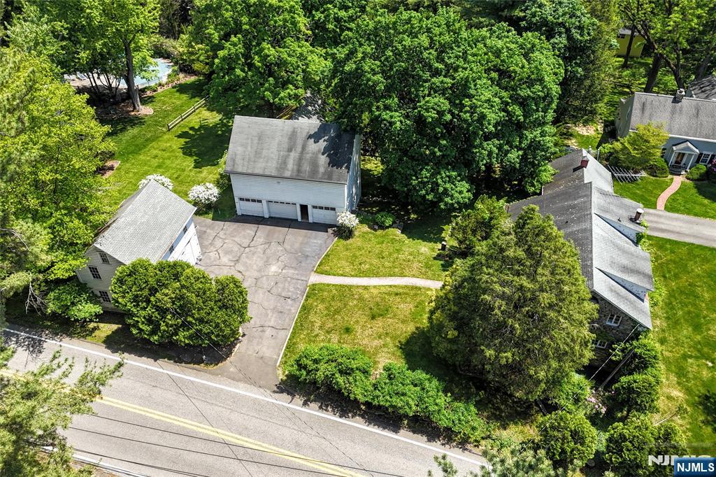 584 W Saddle River Road, Upper Saddle River, NJ 07458 Listing Photo  15