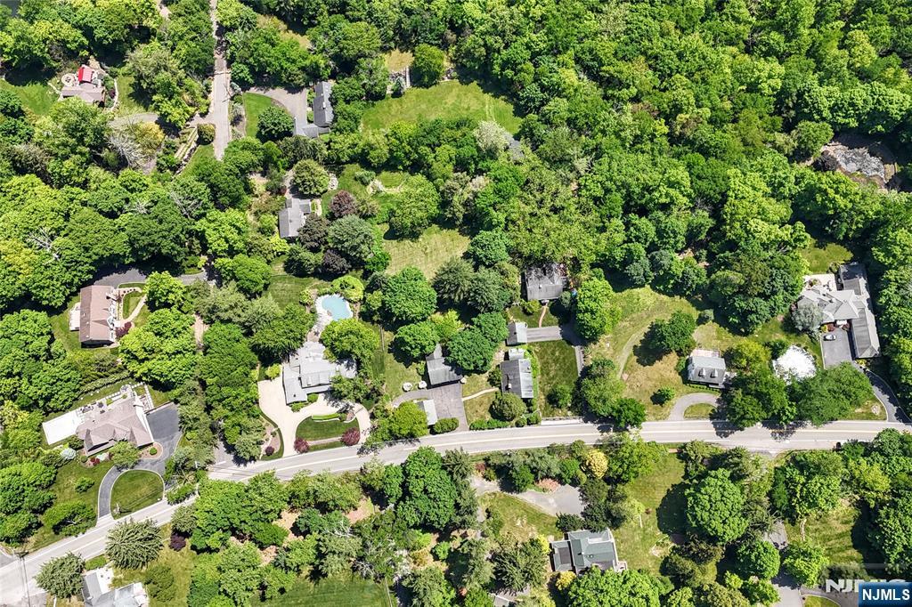 584 W Saddle River Road, Upper Saddle River, NJ 07458 Listing Photo  18