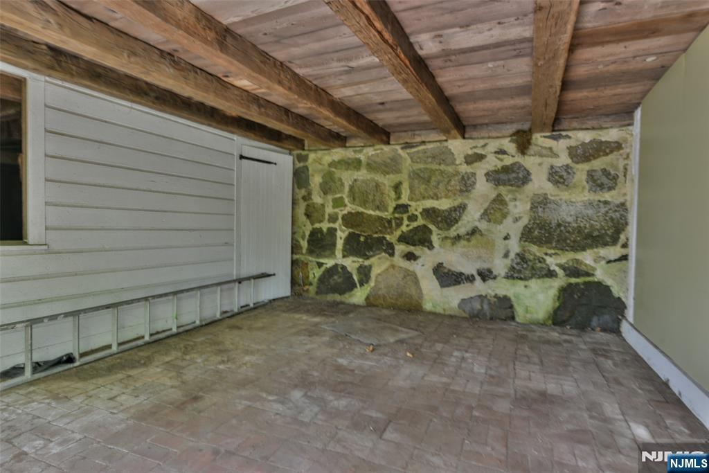 584 W Saddle River Road, Upper Saddle River, NJ 07458 Listing Photo  8