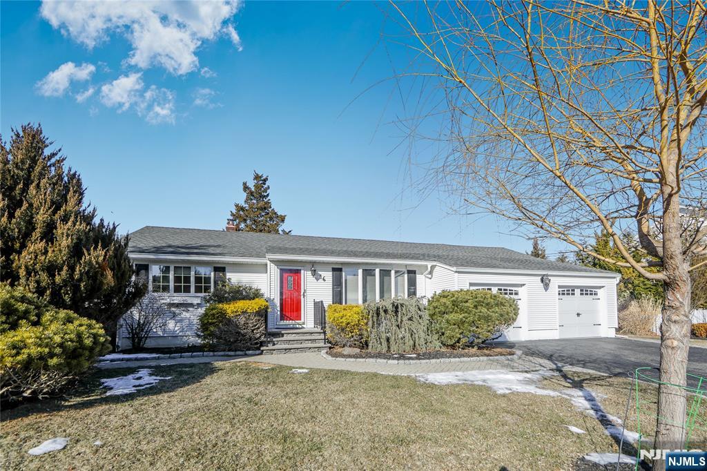 16 Glen Place - Photo 1