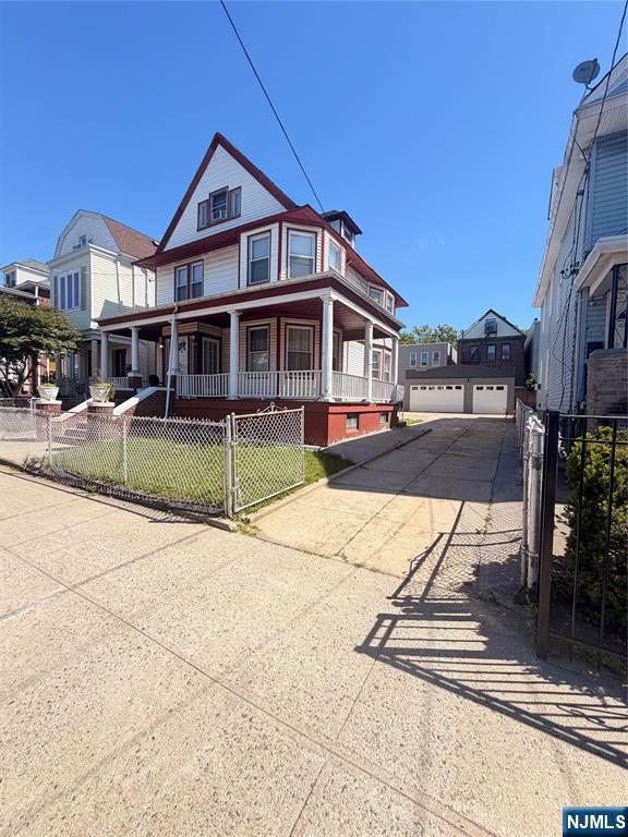 52 Warner Avenue - Photo 2