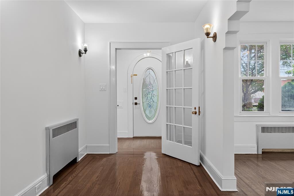 135 Rockwood Place - Photo 2