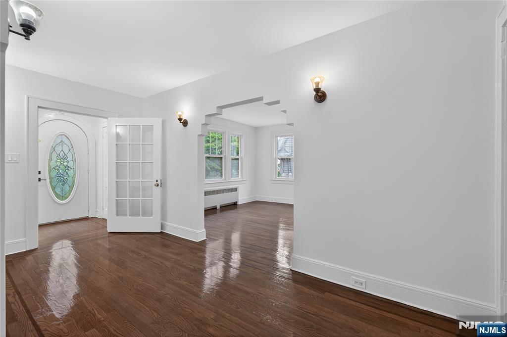 135 Rockwood Place - Photo 3