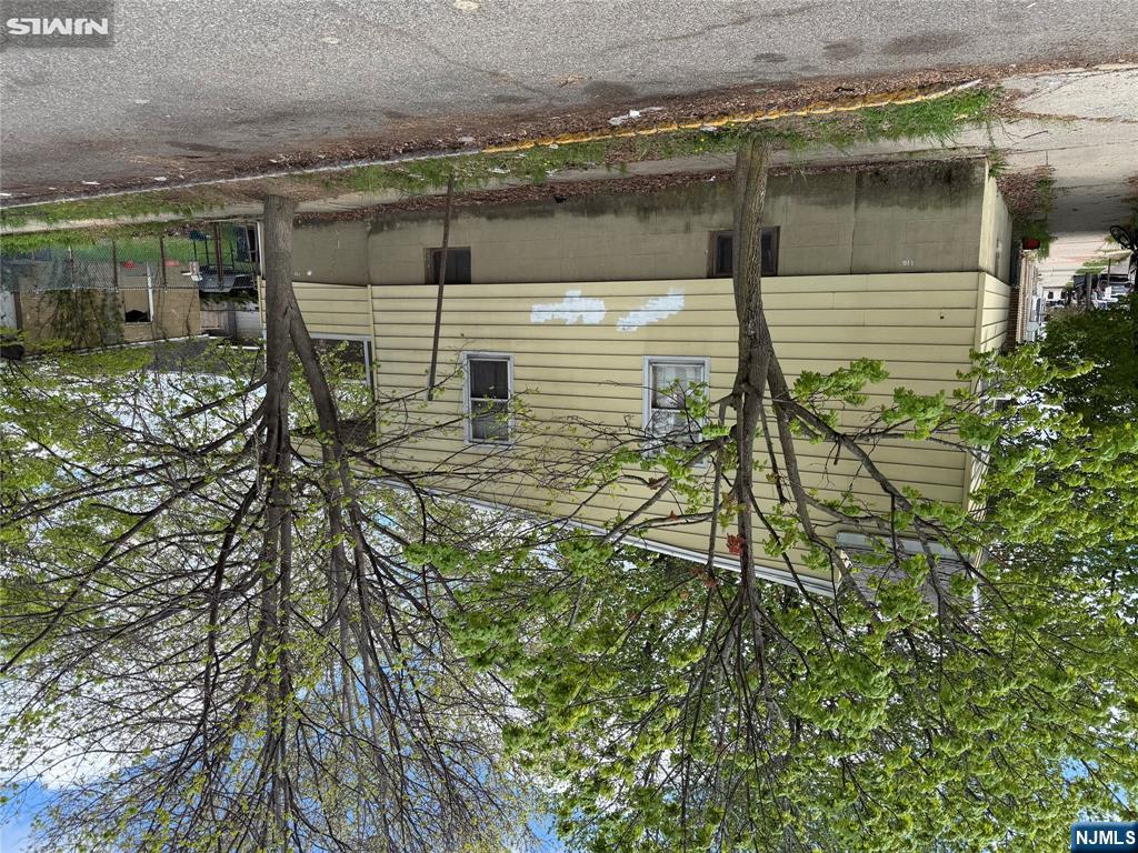 39 Columbus Street - Photo 2