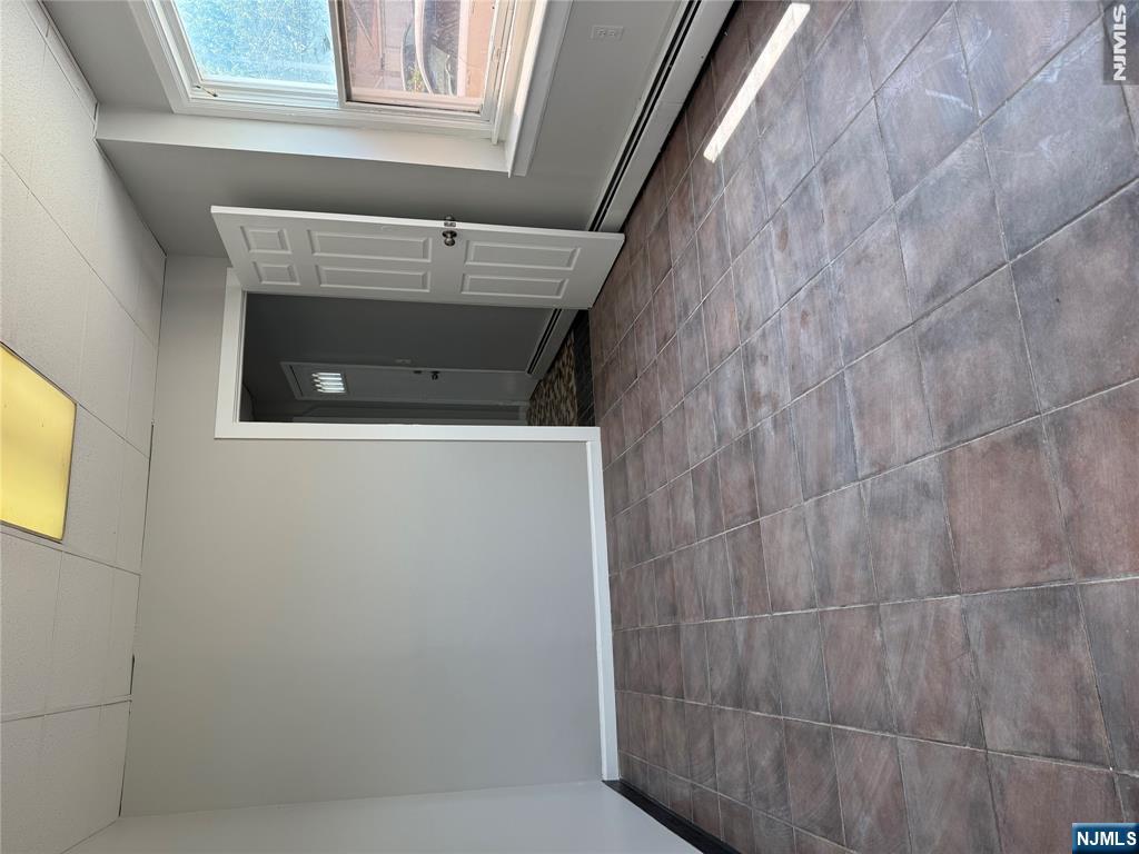75 Lodi Street - Photo 4